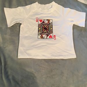 White crop top with the queen of hearts